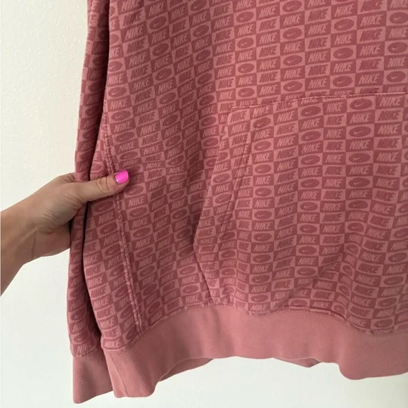 Nike Sportswear Logo Patterned Club Fleece Pullover Hoodie Red Stardust Size XL - Picture 7 of 10